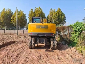 Excavadora de Alto Rendimiento de Marca Líder, Excavadora de Ruedas XE105WG de 10 Toneladas Fabricada en China con Potencia de 74kW/100HP y Repuestos en Stock - Product Image 4