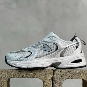 Zapatos Deportivos de Lujo de Diseño Nuevo, con Parte Superior de Malla, Cierre de Calcetín, Suela Gruesa con Amortiguación, Antiolor, Modernos y Casuales para Caminar - Product Image 1