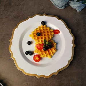 Food Grade Materials Flower Shape Disposable Plastic Dinner Plates set for Wedding