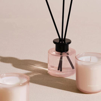Ensemble cadeau de diffuseur de parfum de luxe avec boîte d'emballage, bougies parfumées à la cire de soja dans un flacon rond en verre, étiquette privée personnalisée