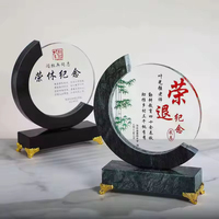 Trophée personnalisé en cristal K9 avec base en bois – Fabricant de trophées en cristal – Vente en gros