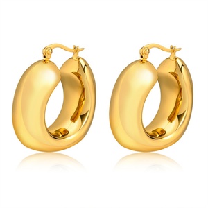 Boucles d'oreilles épaisses en fil d'acier inoxydable plaqué or 18 carats avec zircon, étanches, pour femme, idéales pour un mariage - Product Image 1