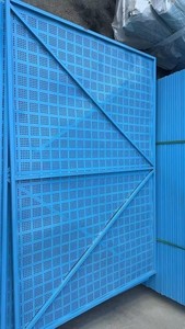 Échafaudage de sécurité perforé en métal, structure en maille, revêtement en poudre bleue pour cadre d'escalade - Product Image 4