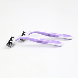 Xirui manual shaver with three-layer stainless steel <b>blades</b>, a classic shaver, custom-made by the manufacturer. - Product Image 3