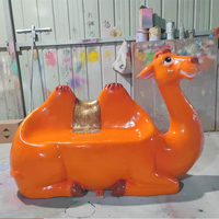Sculpture de siège d'animal en résine de dessin animé de jardin extérieur personnalisé statue de chaises de girafe en fibre de verre