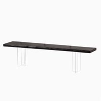 Esstisch aus Acryl und schwarzem Massivholz im Wabi-Sabi-Stil mit langer Dielen bank und einfachem Stuhl für die Freizeit zu Hause