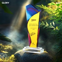 Conjunto de Trofeo de Cristal Espejo Futurista 2025 y Medalla Premium |   Premios Corporativos Personalizados para Campeones de Innovación Tecnológica