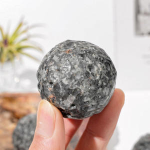 도매 천연 에너지 스톤 조각 크리스탈 볼 공예품 UV 반응 요퍼라이트 문 크리스탈 구체 조각 장식용 - Product Image 5