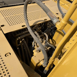 รถขุดมือสอง Caterpillar 325C สภาพดี พร้อมชิ้นส่วนหลักและเครื่องยนต์เดิม - Product Image 6