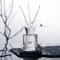 Parfum d'hôtel pour la maison Parfum d'ambiance de luxe Aroma Diffuseur de roseaux de parfum d'huile essentielle sans feu pour la maison