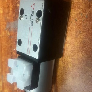 Vanne solénoïde Atos DLEHM-3C-24VDC, vanne hydraulique à direction inversée, fabriquée en Italie - Product Image 1
