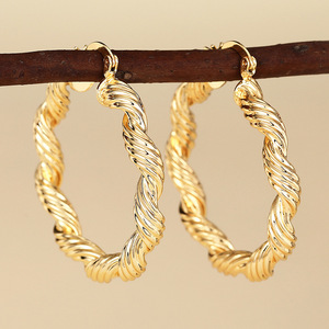Orecchini a Cerchio Geometrici alla Moda per Donne, Accessori per Orecchie Semplici per Uso Quotidiano - Product Image 2