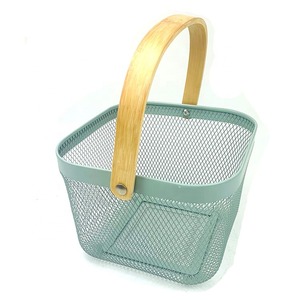 Chất lượng cao Bộ sưu tập giỏ kim loại lưới dây lưu trữ trái cây giỏ với tay cầm bằng gỗ - Product Image 4