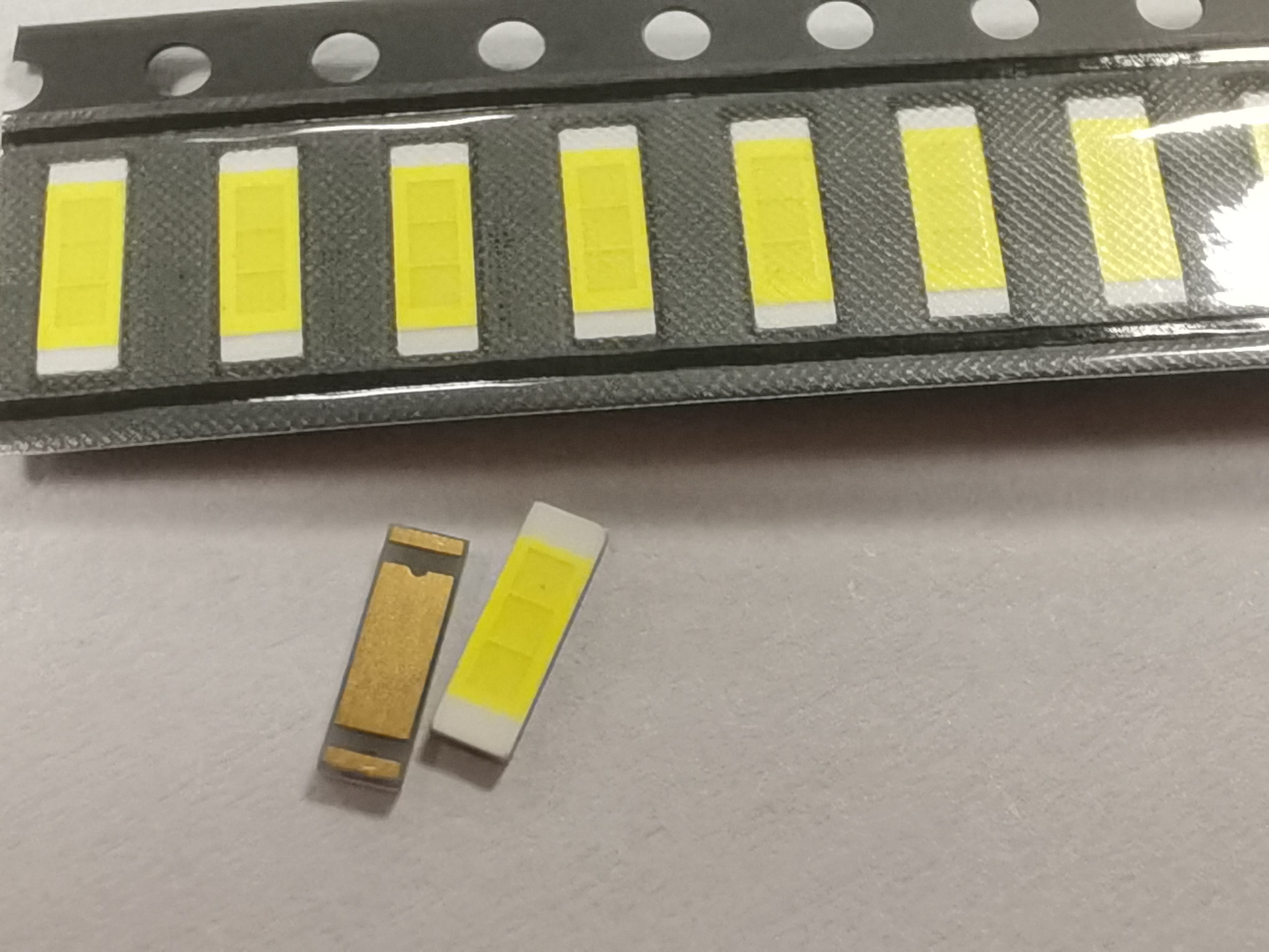 工場直販1860 CSP LEDチップ10W白色LEDカーヘッドライト用高輝度|