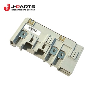 ฝาครอบฟิวส์ไฟฟ้าด้านบน สำหรับโตโยต้า ไฮเอซ LH103 ปี 1993-1998 รุ่น 82622-26020 - Product Image 2
