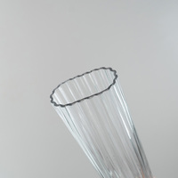 Style moderne Grand verre à grain vertical Art Ins Style Ornement de bureau Pot de fleurs Vase Cylindre Motif pour les mariages Noël
