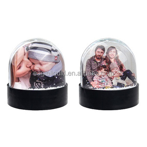 Offre Spéciale usine fournisseur personnalisé <span class=keywords><strong>acheter</strong></span> des boules à <span class=keywords><strong>neige</strong></span> de haute qualité pas cher cadre Photo boule à <span class=keywords><strong>neige</strong></span> dôme porte-clés porte-clés accessoires Ac - Product Image 1