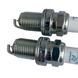ของแท้4ชิ้นสำหรับ NGK Pfr7s8eg หัวเทียนเลเซอร์แพลตตินัมสำหรับ Audi A4 A5 TT สำหรับ Passat Golf Jetta น้ำมันใหม่ - Product Image 2