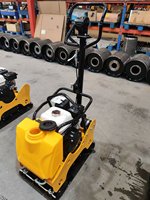 Compacteur à plaques réversible RWBH31B, fréquence vibratoire 75 Hz, amplitude nominale 0,5 mm, pour voies étroites