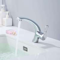 Nouveau design Robinet de lavabo en laiton noir mat en forme de lune, monocommande, à poser sur le comptoir, mitigeur eau chaude et froide pour salle de bain