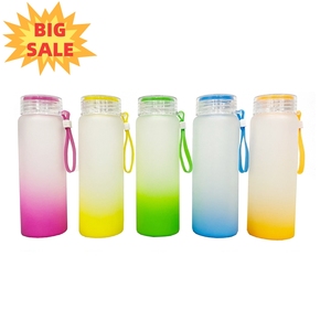 Magazzino USA <span class=keywords><strong>fai</strong></span> <span class=keywords><strong>da</strong></span> <span class=keywords><strong>te</strong></span> 17oz 500ml sublimazione vuota Ombre gradiente bottiglia d'acqua in vetro smerigliato bicchieri per caffè al latte bottiglia per bevande in vetro - Product Image 1