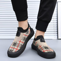 Bas prix chaussures de sport pour hommes printemps été respirant chaussures de course décontractées anti-dérapant fond souple garçons chaussettes chaussures