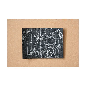 Étiquettes d'étiquetage de logo de vêtement écologiques patchs en cuir PU en bambou sérigraphiés étiquettes de vêtements - Product Image 1