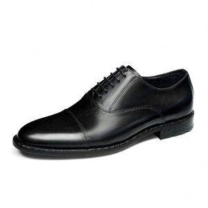 Business Formal Men's Shoes with Hand-woven Leather Uppers Made of Cowhide Low <b>Heel</b> Breathable and Casual Design - Product Image 2