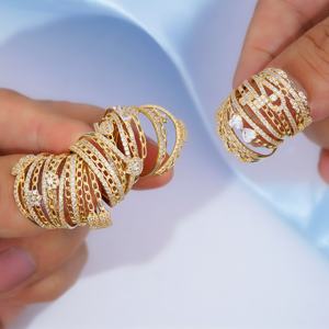 תכשיטי זהב 18k גברים ונשים תכשיטי אופנה שרשרת קשת moissanite טבעת זהב 18k - Product Image 1