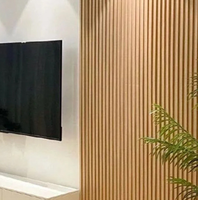 Planches de bois décoratives modernes WPC de haute qualité, panneaux acoustiques absorbants le son, imperméables, revêtement mural en bois