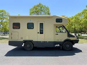 Autocaravana Todoterreno de Lujo con 6 Asientos Opcionales para Todas las <span class=keywords><strong>Estaciones</strong></span> a <span class=keywords><strong>Precio</strong></span> Económico - Product Image 3