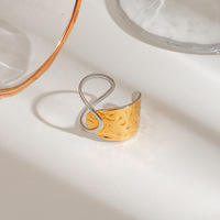Zweifarbiger, 18K vergoldeter Edelstahlring, verstellbar, gehämmert, breiter offener Manschettenring, asymmetrisch strukturiert, trendiger Statement-Ring für