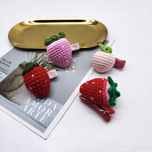 MIO lindo fruta pinzas para el cabello colorido hecho <span class=keywords><strong>a</strong></span> mano de punto niños pinzas para el cabello fresa cereza plátano forma pico de pato clips para niñas - Product Image 3