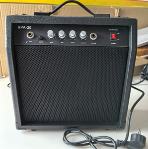Amplificador <span class=keywords><strong>de</strong></span> <span class=keywords><strong>Guitarra</strong></span>/<span class=keywords><strong>Bajo</strong></span> Eléctrico RPA-20 <span class=keywords><strong>de</strong></span> 20W con Construcción <span class=keywords><strong>de</strong></span> Madera Plástica, Desempaquetado <span class=keywords><strong>de</strong></span> Fábrica <span class=keywords><strong>para</strong></span> Actuaciones en Vivo al Aire Libre - Product Image 2