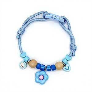 Collier Réglable pour Chat avec Clochette, Pendentif Anti-Insectes en Bois de Camphre, Motif Dessin Animé Moderne, Matière Polyester Douce, Écologique - Product Image 2