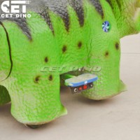 Voitures de dinosaures animatroniques à pièces Machines de jeu pour enfants pour centre commercial Caractéristiques des animaux et des dinosaures préférés des enfants