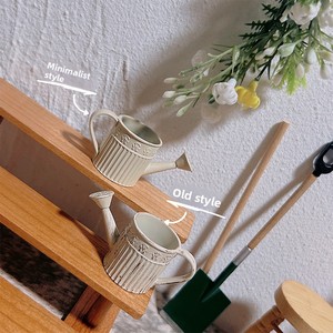 Arrosoir miniature rétro en métal à l'échelle 1:12, accessoires de jardin pour maison de poupée - Product Image 6