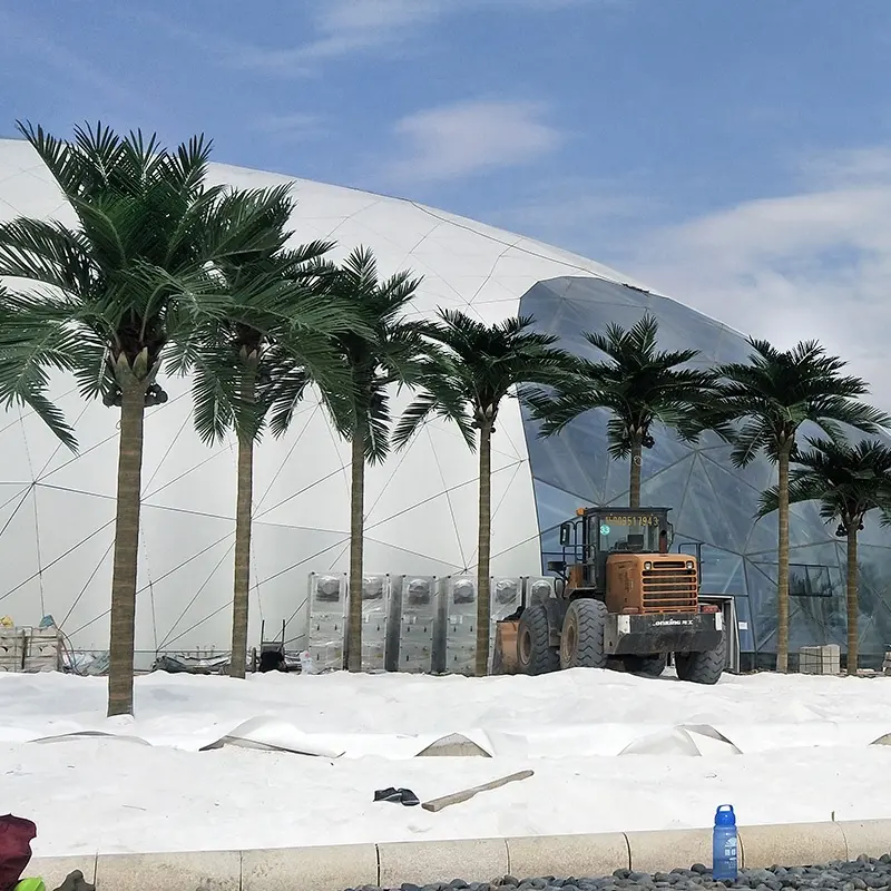 Palma artificiale di plastica all'aperto all'ingrosso della grande pianta artificiale su misura dell'albero di cocco per la decorazione del giardino