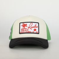 Casquette de camionneur de sport unisexe de haute qualité OEM Classics 5 panneaux en maille avec broderie personnalisée sur le côté avec écusson et logo