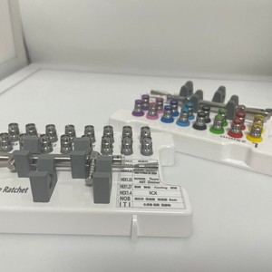 Juego de Llaves Dinamométricas Dentales con Puntas de Colores Variados para Cirugía de Implantes, Operación Manual - Product Image 2