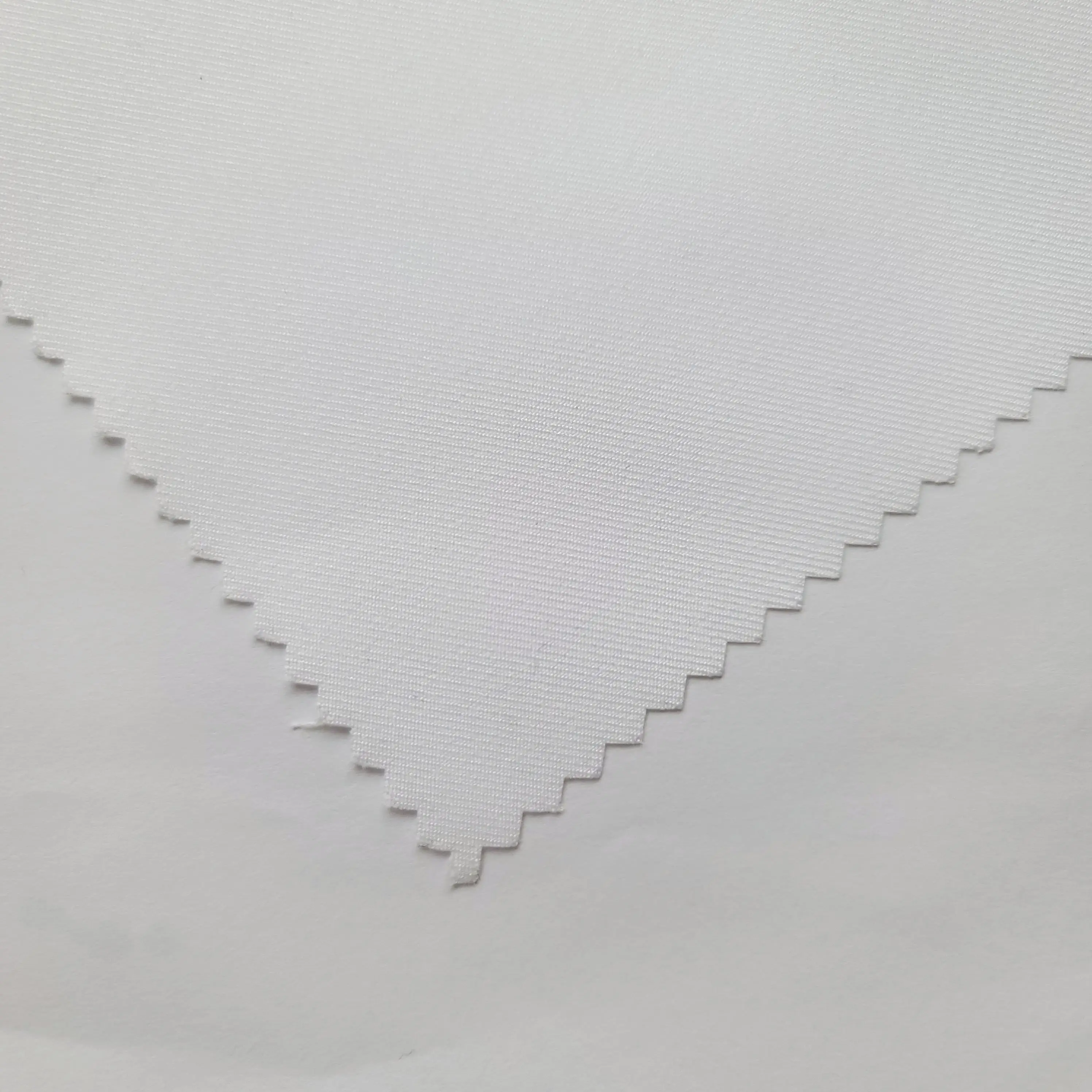 Tissu de gabardine de couleur blanche du tissu 150D de polyester de sublimation pour l'impression