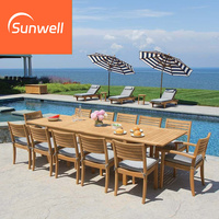 Ensemble de table et de chaises de salle à manger d'extérieur au design moderne, en teck, table de jardin en bois massif et chaises avec parasol