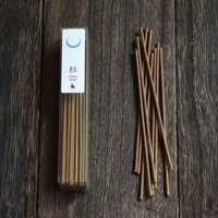 Bâtons d'encens aromatiques traditionnels japonais Asayu en bois de cèdre et bois d'agar 40g, parfum Forêt et Cyprès Hinoki, toutes saisons, fabriqués au Japon