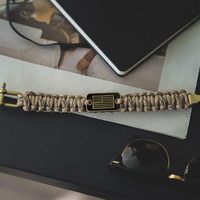 Bracelet en paracorde, bracelet de survie tactique pour hommes avec drapeau américain en bronze, 3 tailles réglables pour la Journée des Vétérans, sports de plein air