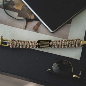 Pulsera <span class=keywords><strong>de</strong></span> Paracord, Pulsera Táctica <span class=keywords><strong>de</strong></span> Supervivencia para Hombre con Bandera <span class=keywords><strong>de</strong></span> EE. UU. en Bronce, 3 Tamaños Ajustables para el Día <span class=keywords><strong>de</strong></span> los Veteranos, Deportes y Actividades al Aire Libre - Product Image 6