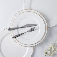 P&T en gros Royal Catering Service de vaisselle pour banquets et buffets Ensemble d’assiettes Assiettes à dîner en céramique pour hôtels et restaurants Assiettes de luxe blanches