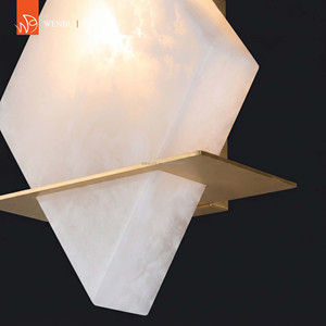 Lámpara de Pared Moderna de Alabastro Español y Latón con Diseño Geométrico para Villa y Hotel - Product Image 2