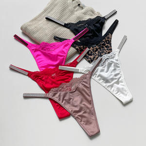 Shorts Deportivos de Cintura Baja para Mujer, Tallas S-XL, Tanga con Letras de Diamantes Sexys en la Cintura, Transpirables, de Nailon y Elastano - Product Image 1