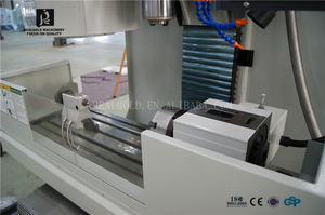 Centre d'usinage vertical économique XH7136 XK7136 avec système de commande Fanuc et broche conique BT40 - Product Image 3