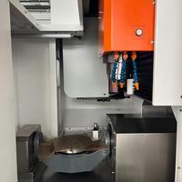 Centre d'usinage à portique 5 axes L300-D, système Syntec, RTCP, 20000 tr/min, table à nacelle DDR, centre d'usinage CNC haute précision